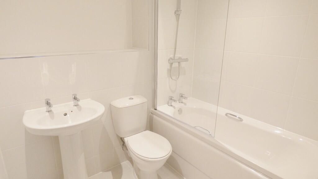 Apartment in Preston - More