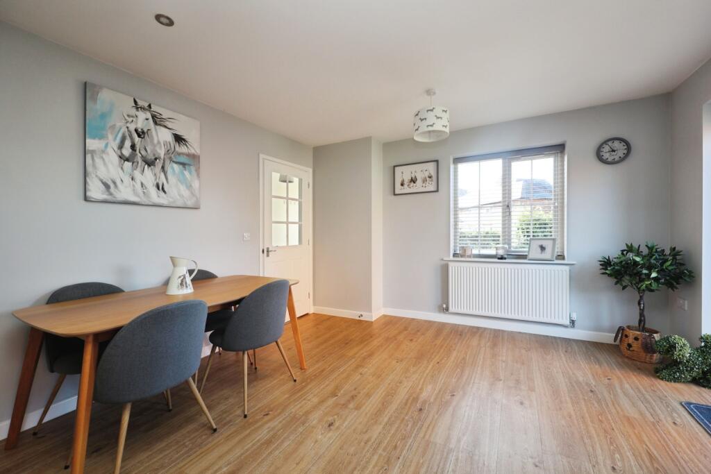 House in Lincoln - View 5