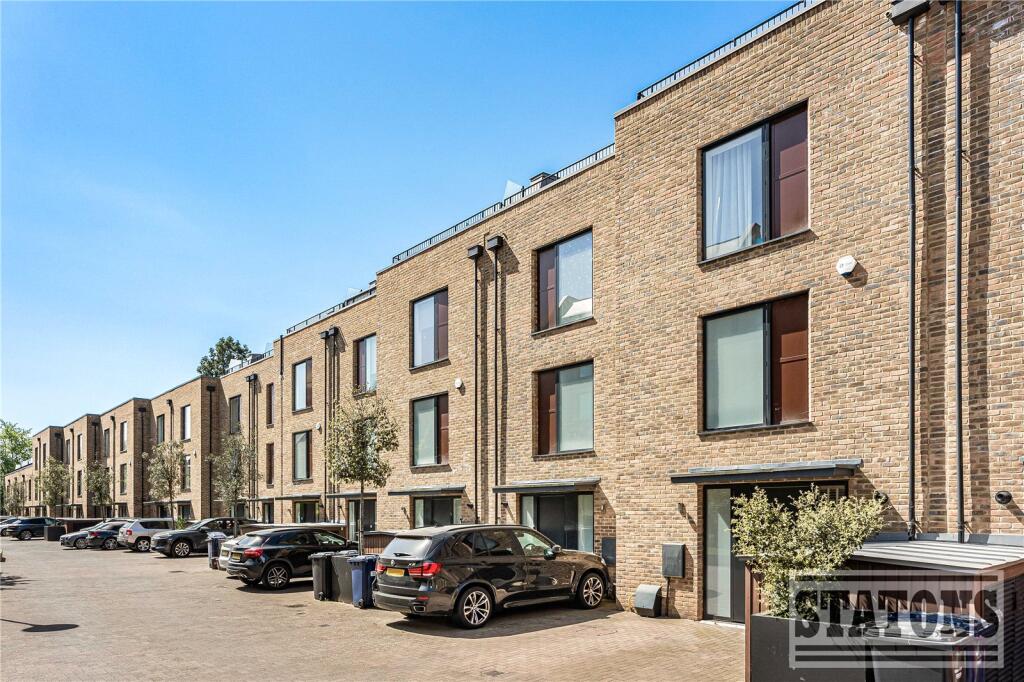 Main image of property: Quayle Crescent, Whetstone, London, N20