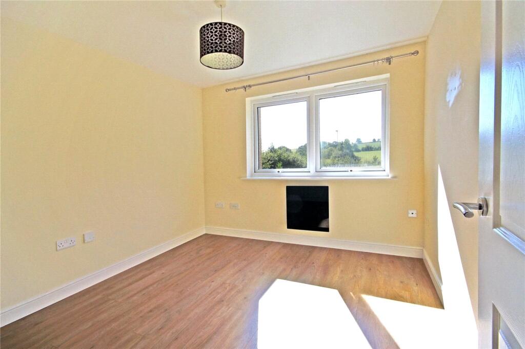 Sir Bernard Lovell Road, Malmesbury, Wiltshire, SN16 photo 4