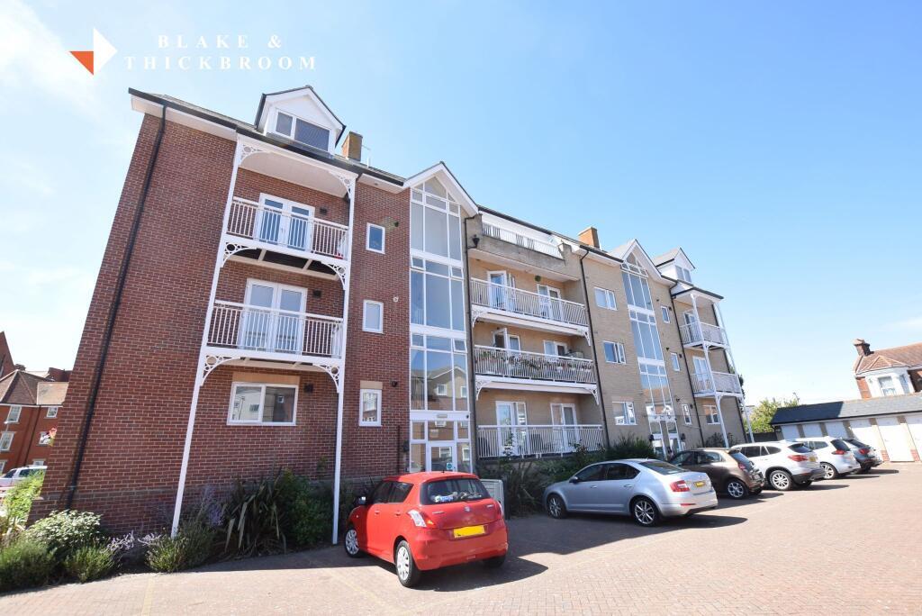 2-bed flat on Ashley Lodge, Vista Road, Clacton-on-Sea, Essex, CO15 6DY, £175,000