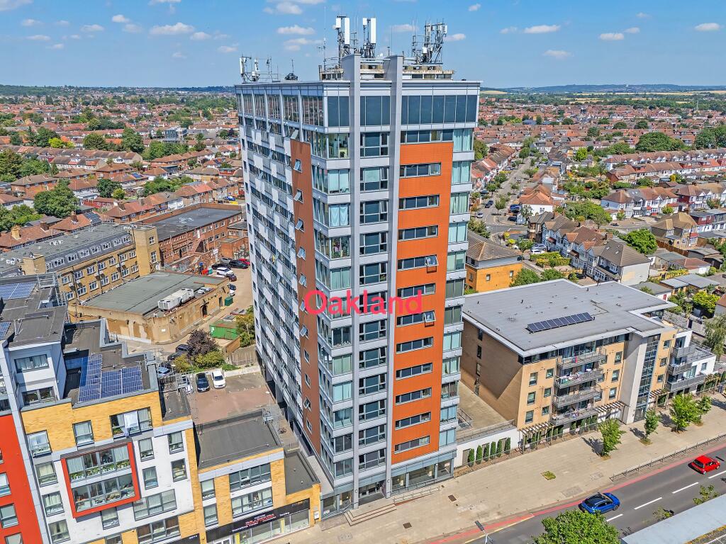Eastern Avenue, Ilford, IG2 photo 2
