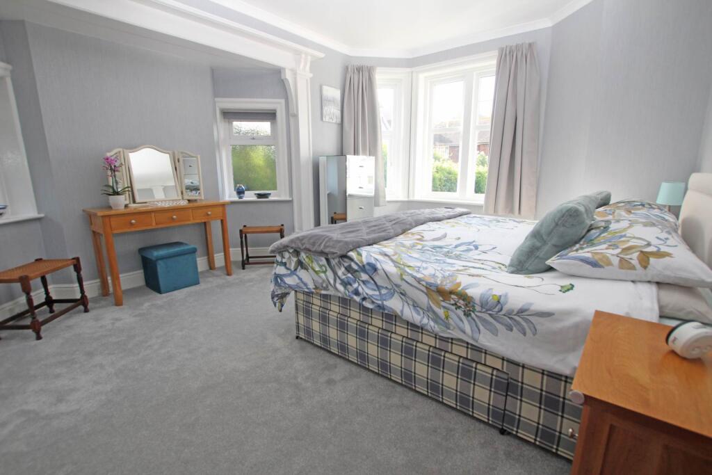 Edensor Road, Eastbourne, BN20 7XR photo 5