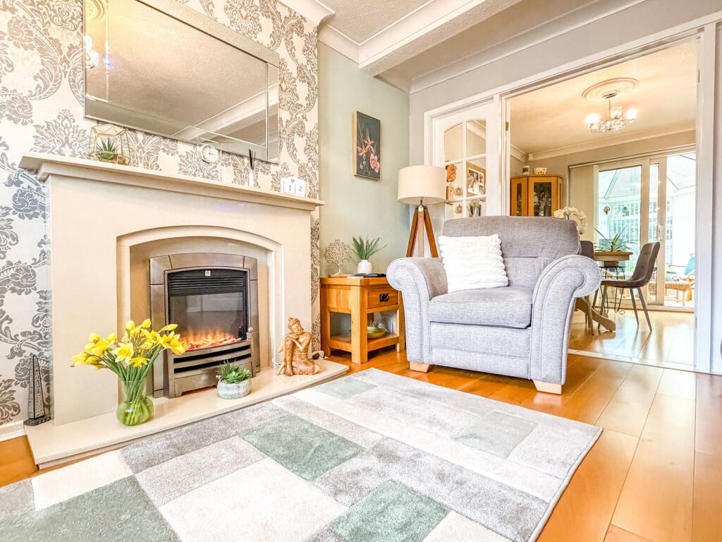 House in East Riding of Yorkshire, Kingston upon Hull - More