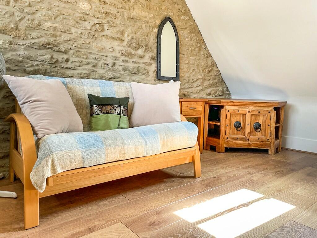 Manor House, High Street, SN6 - View 3