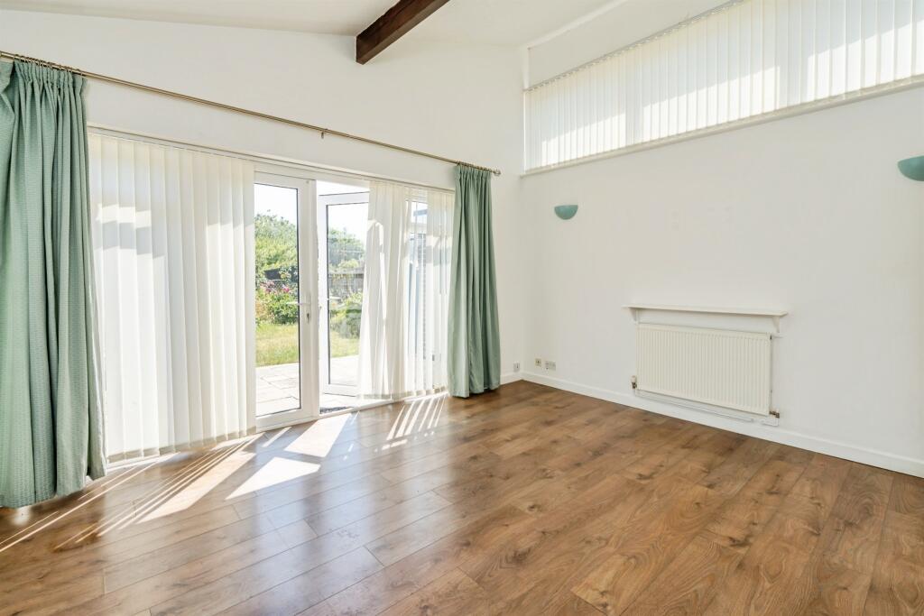 Mallard Crescent, Bognor Regis photo 4