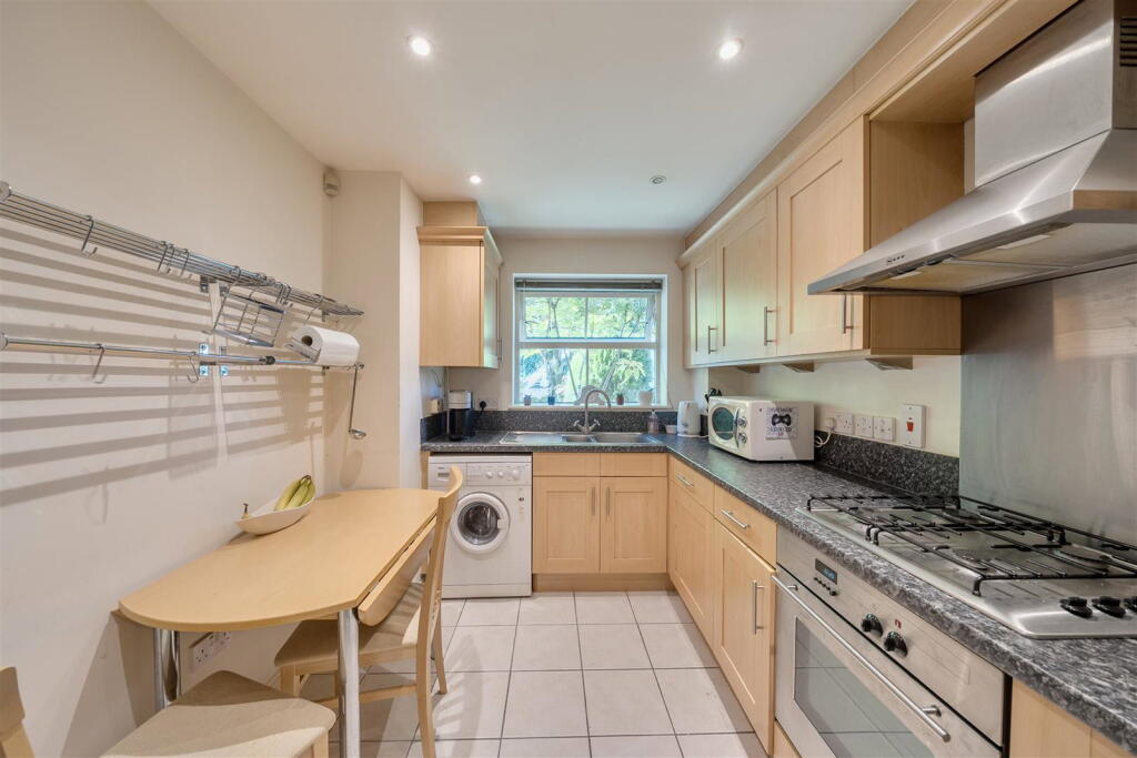 House in Watford - View 3