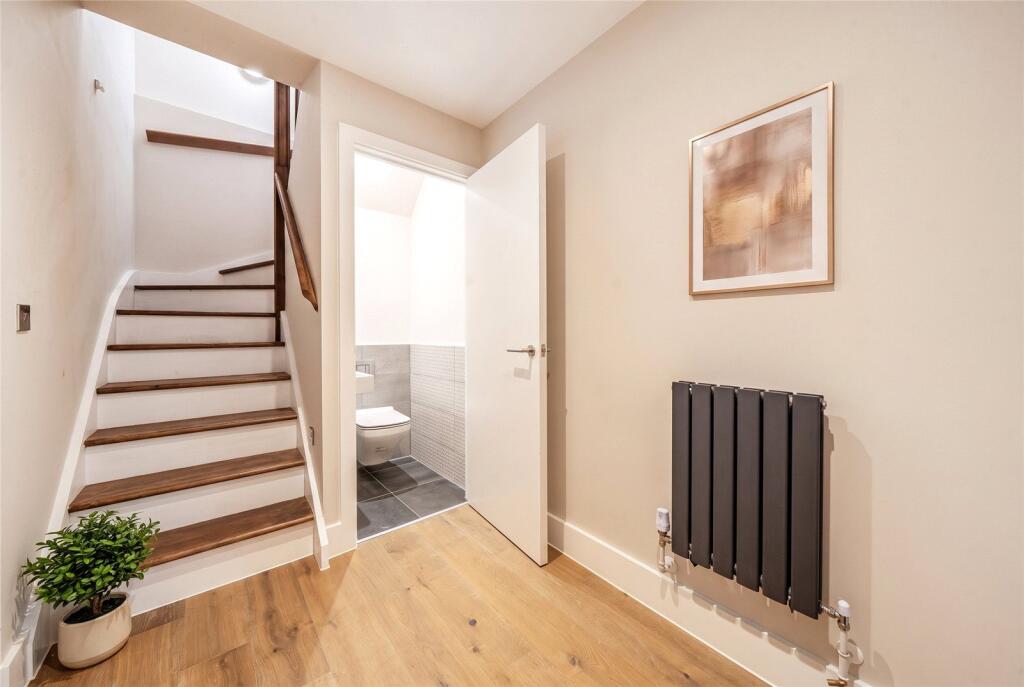 Apartment in London - View 5