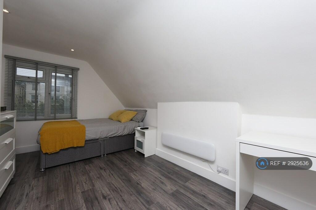 Main image of property: Croydon Road, London, SE20