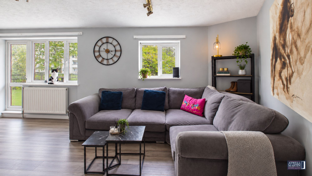 Apartment in Plymouth - More