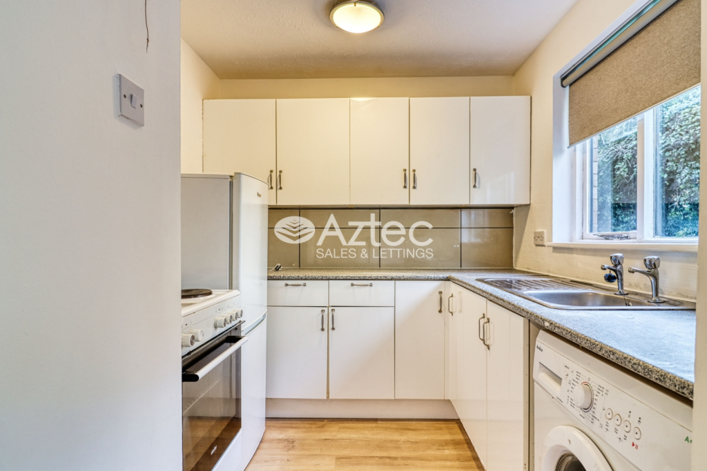Apartment in Milton Keynes - View 3