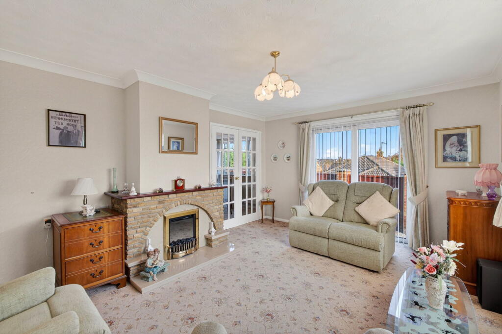 Milldale Gardens, Kettering NN15 photo 4