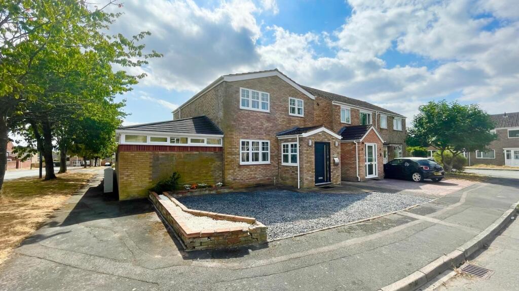3-bed detached on Bakewell Close, Off Little Harlescott Lane, Shrewsbury, £315,000