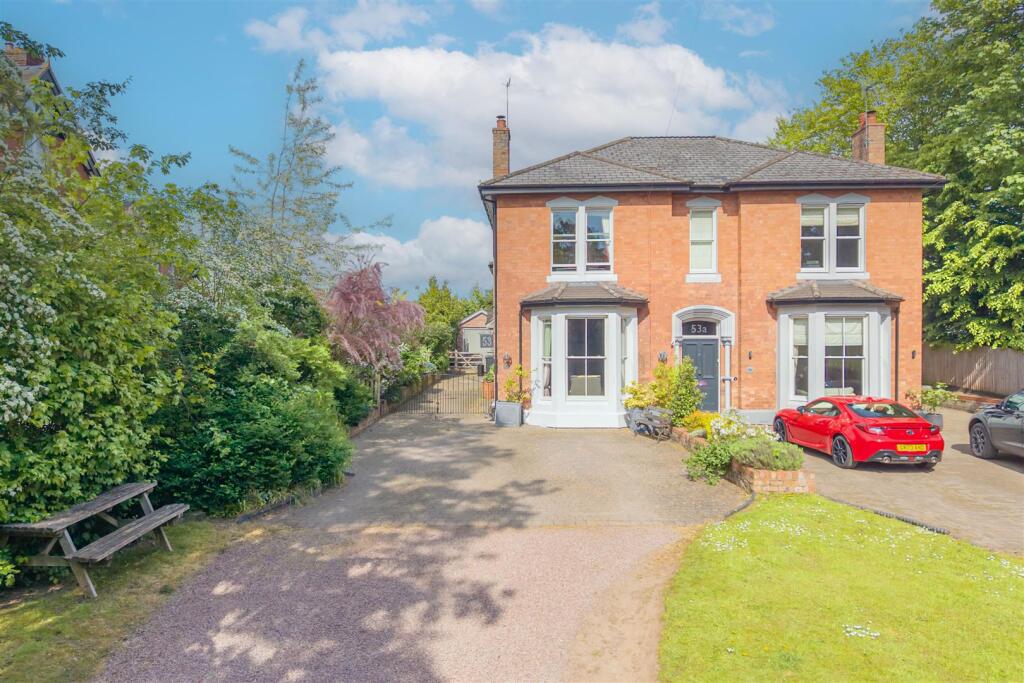 Main image of property: Battenhall Road, Worcester, WR5 2BP