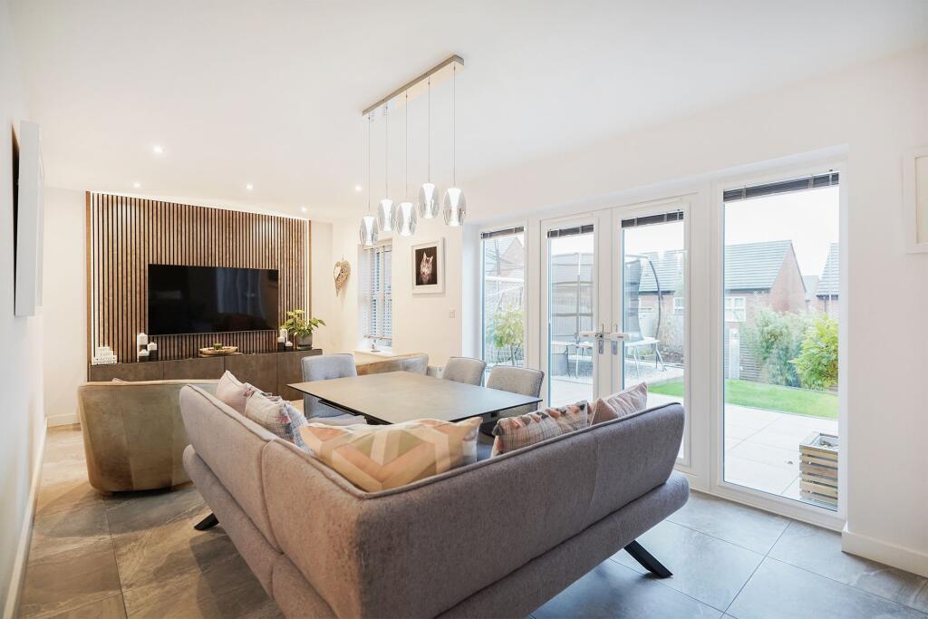 House in North East Derbyshire, Eckington - View 2
