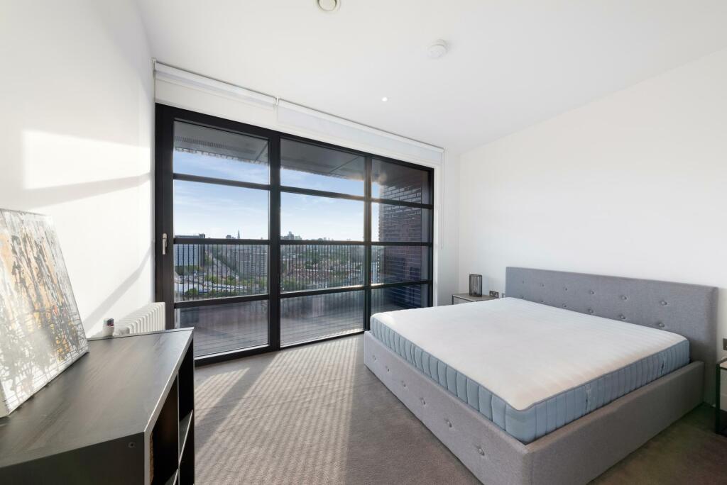 Apartment in London - View 5