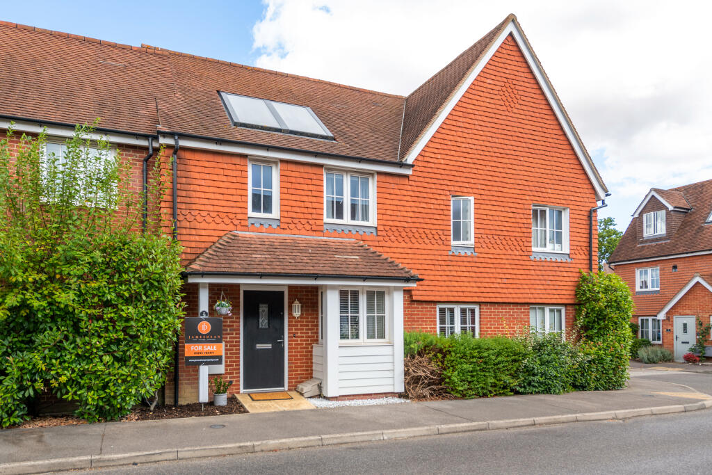 Main image of property: Horley, RH6