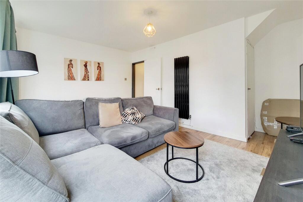 Apartment in London - More