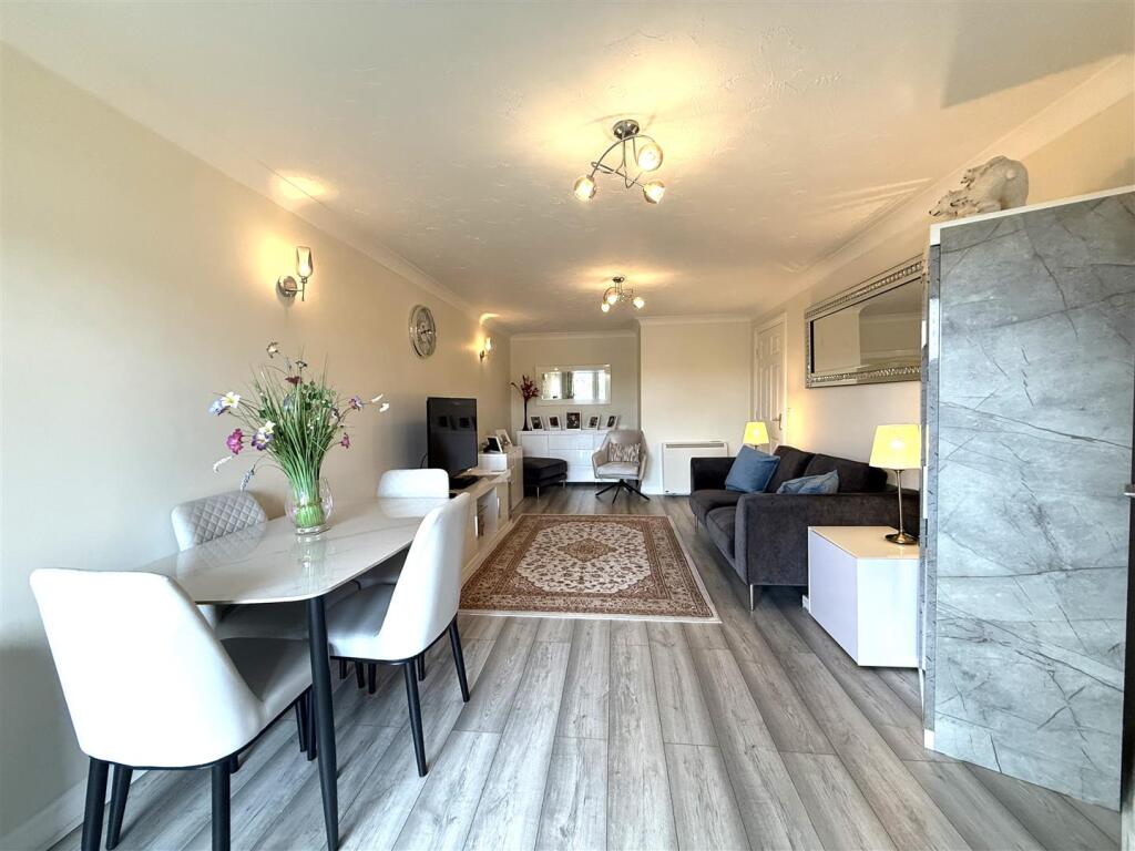Kings Road, Lytham St. Annes photo 5