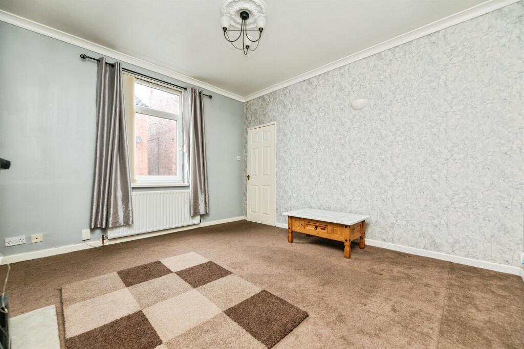 House in Rotherham, South Yorkshire - View 5