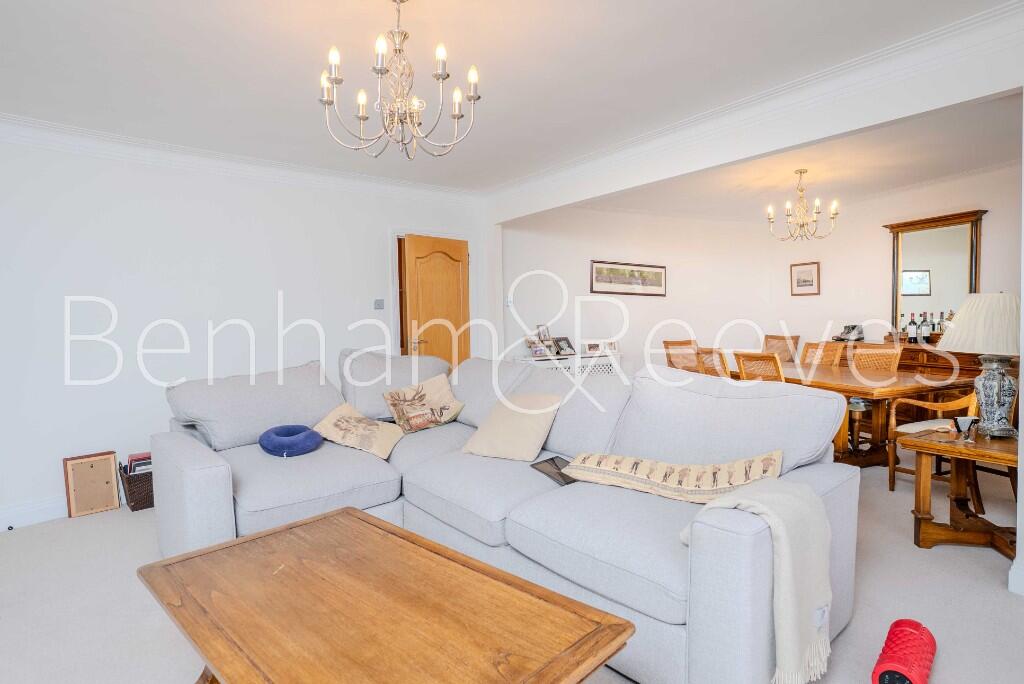 Main image of property: Cholmeley Park, Cholmeley Lodge, N6