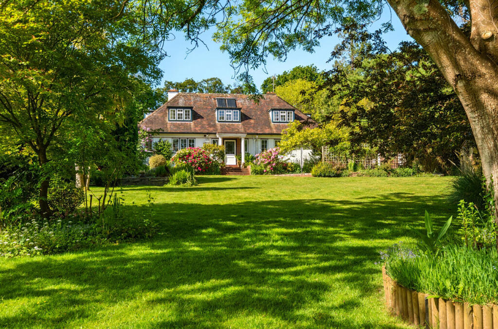 Main image of property: Exmouth Road, Budleigh Salterton, Devon