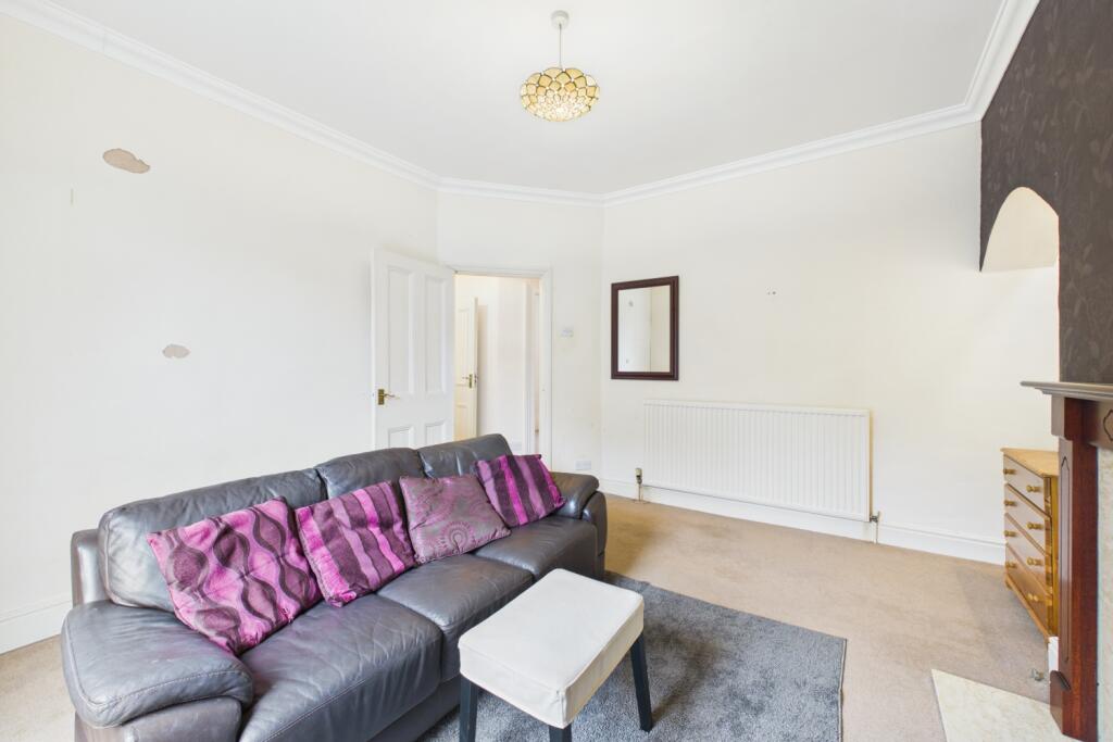 Apartment in Sheffield, Totley Rise, Totley - View 4