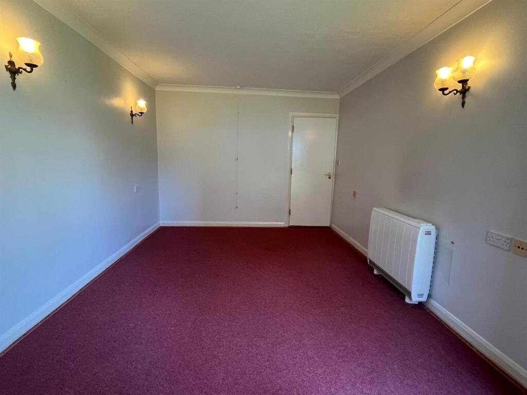 Apartment in Dorchester - More