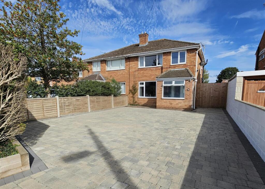 Main image of property: Innsworth Lane, Longlevens,