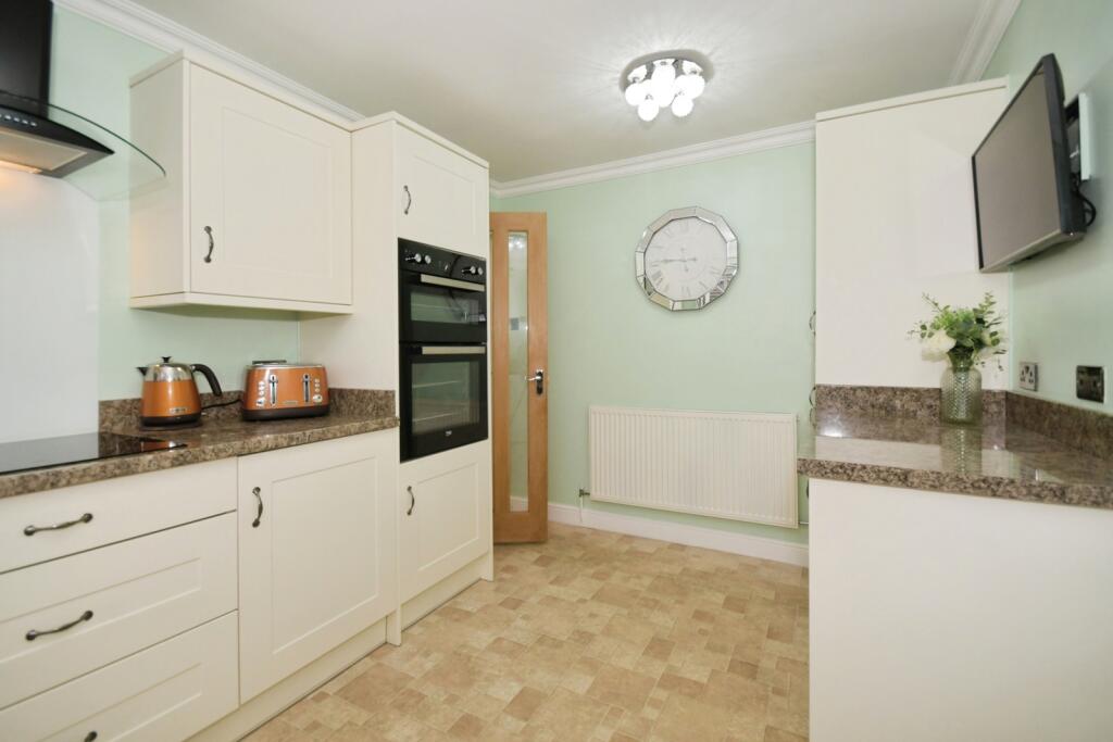 Farmcroft Road, Mansfield Woodhouse, Mansfield, Nottinghamshire, NG19 photo 4