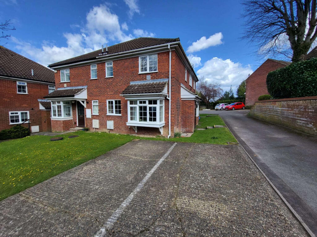 Main image of property: Somersby Close Luton, LU1