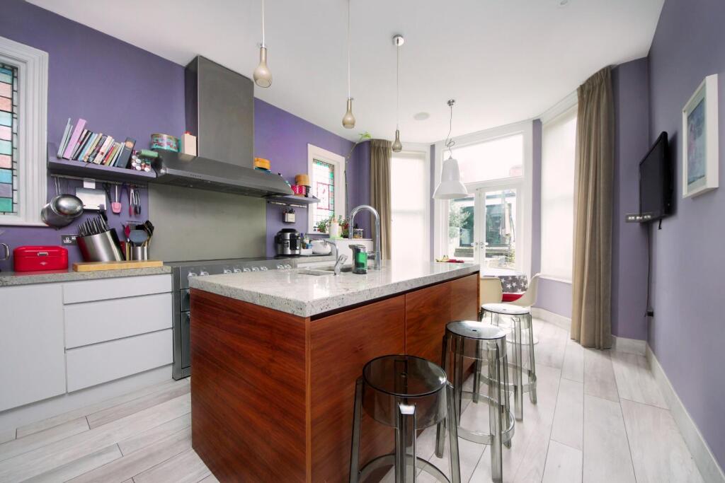 House in London - View 4