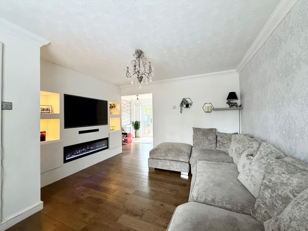 House in Streatley, Central Bedfordshire - View 2