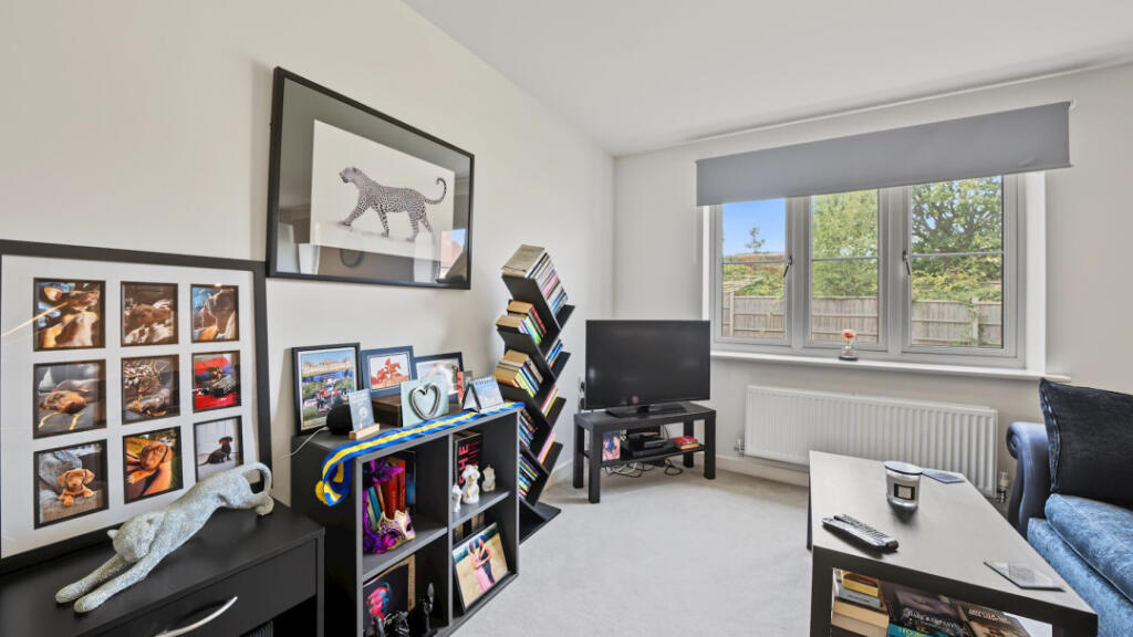 Apartment in Tonbridge - View 3