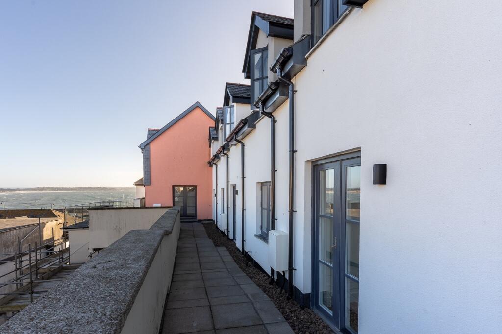 Main image of property: 35 Wharf Road - Penzance
