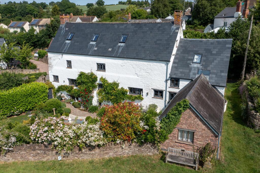 House in Grosmont - More