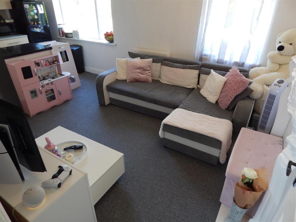 Additional image 4 of Eathorpe Close, Redditch