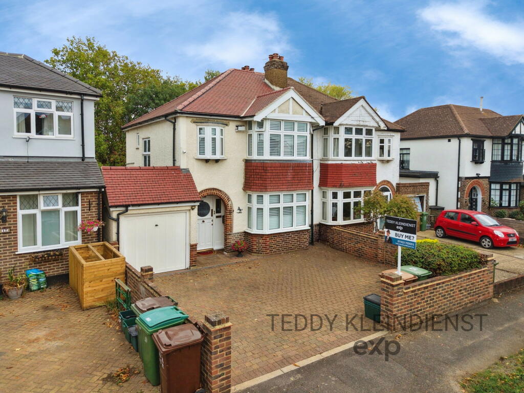 House in Kingston upon Thames - View 2