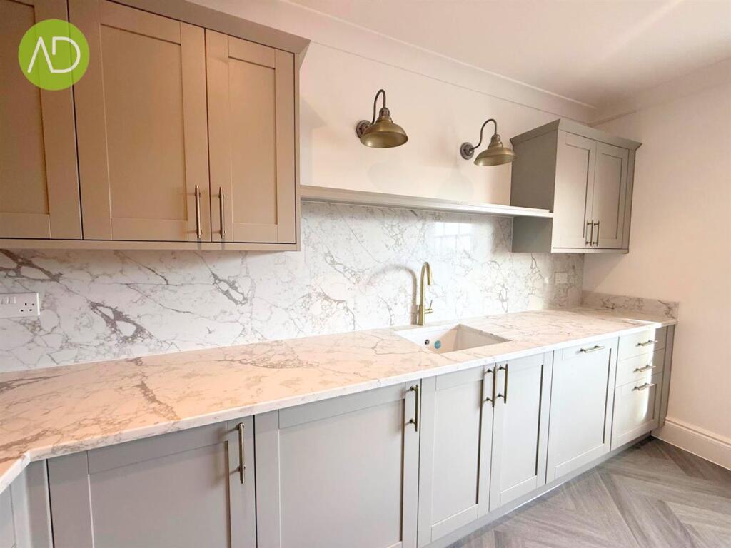 Apartment in Enfield - More