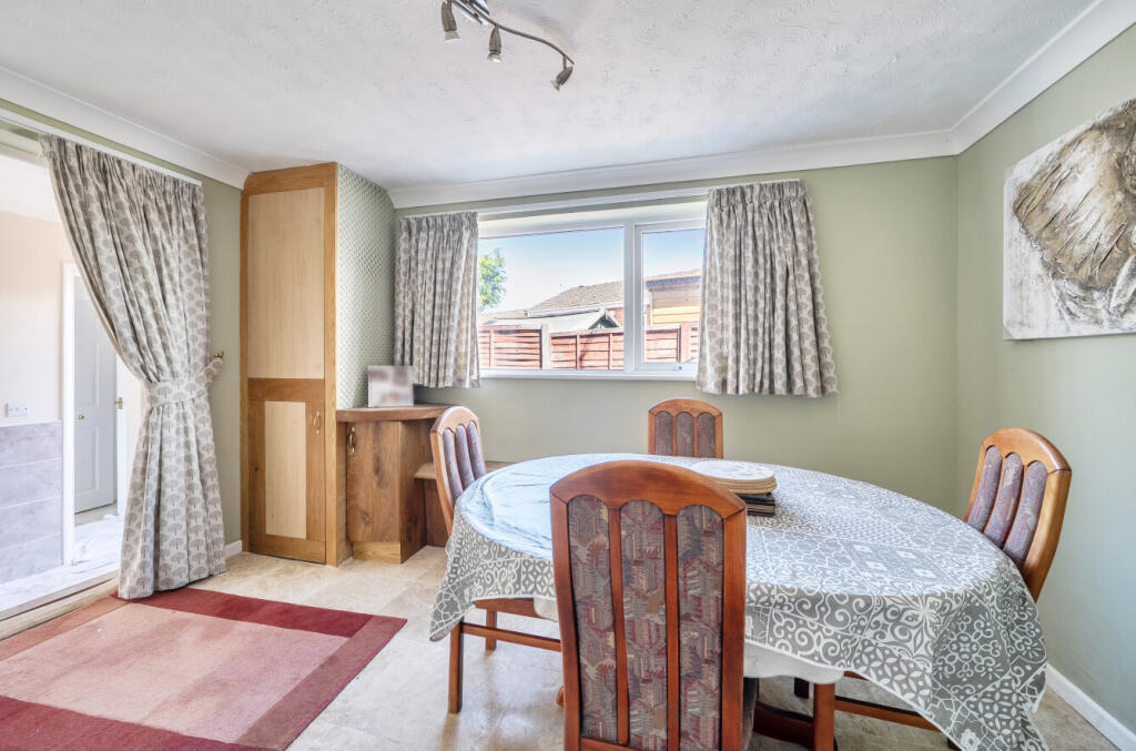 House in Guildford - View 5