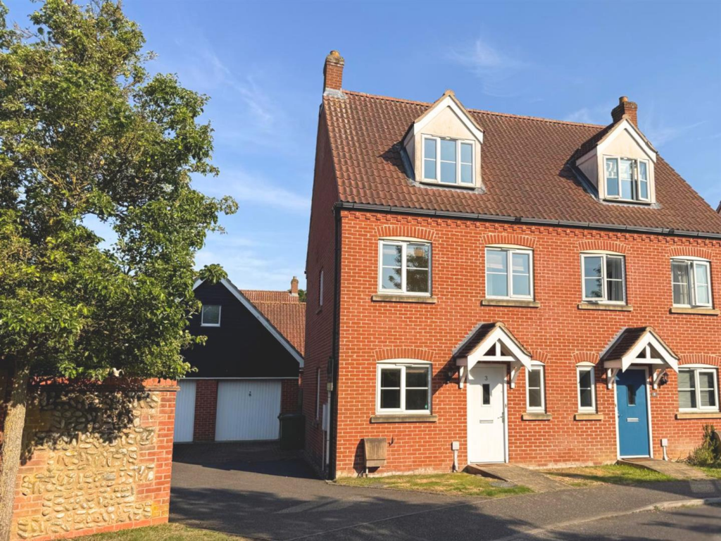 Main image of property: Peregrine Mews, Cringleford, NR4