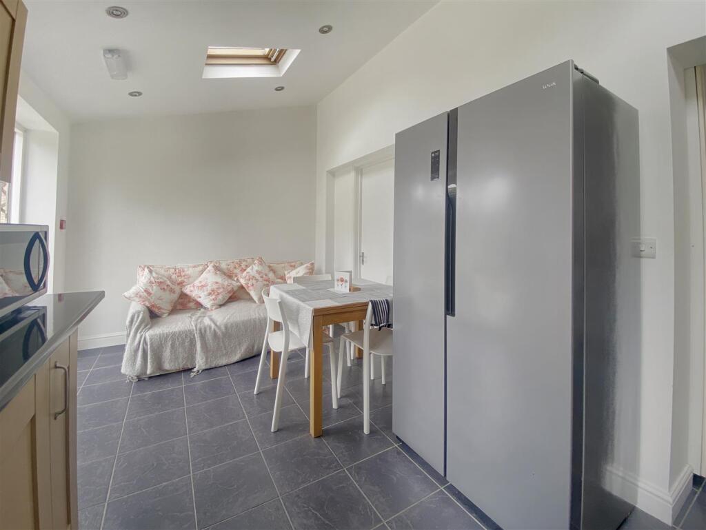 House in Cambridge, Romsey - More