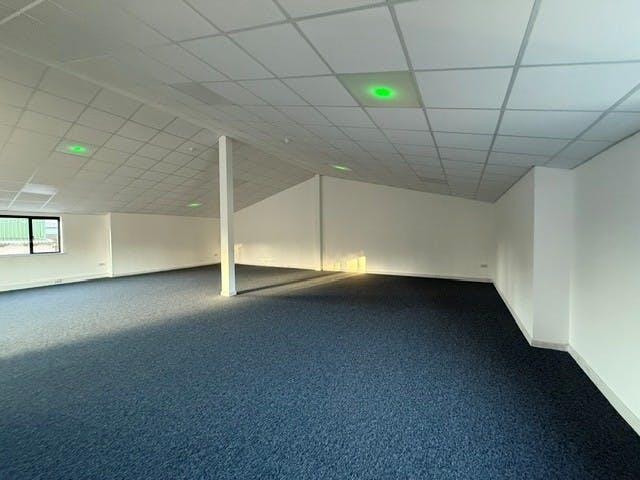 113 London Road interior 4.jpg