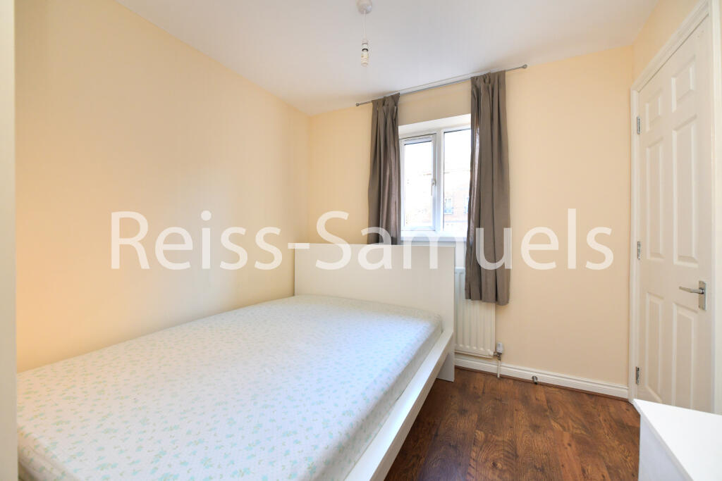 5 bedroom town house for rent