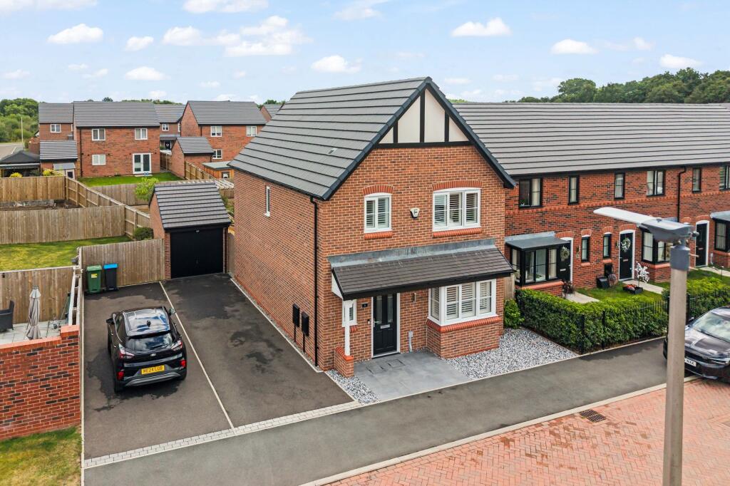 3-bed detached on Rochester Lane, Northwich, CW9, £350,000
