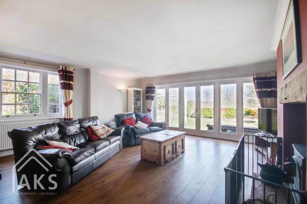 Dovecliff Road, Stretton, DE13 photo 4