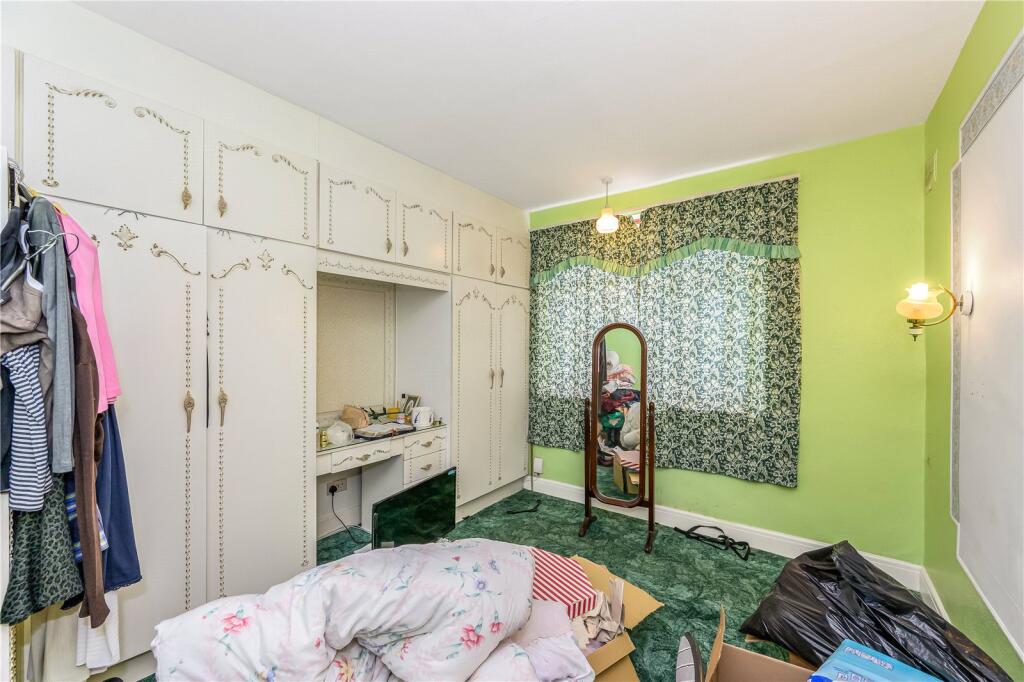 House in London - View 5