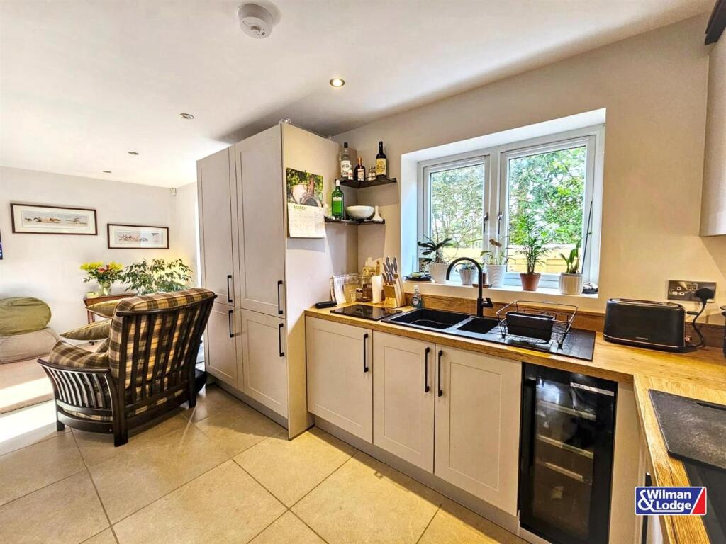 Additional image 5 of Brow Top Close, Glusburn