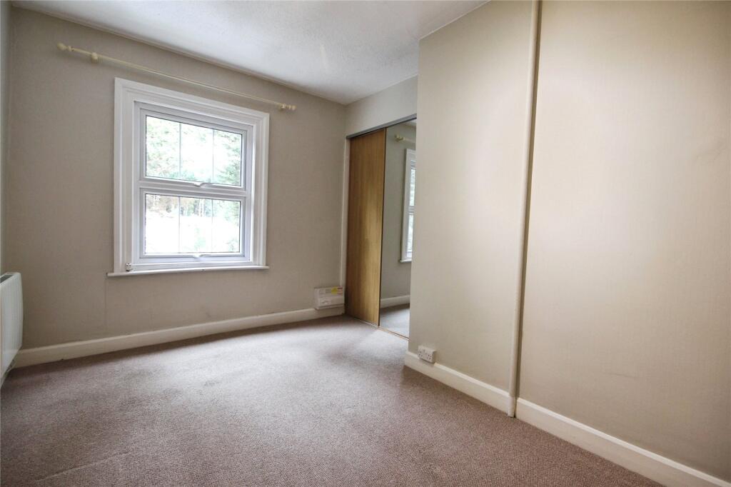 Apartment in Sunningdale, Windsor and Maidenhead - More