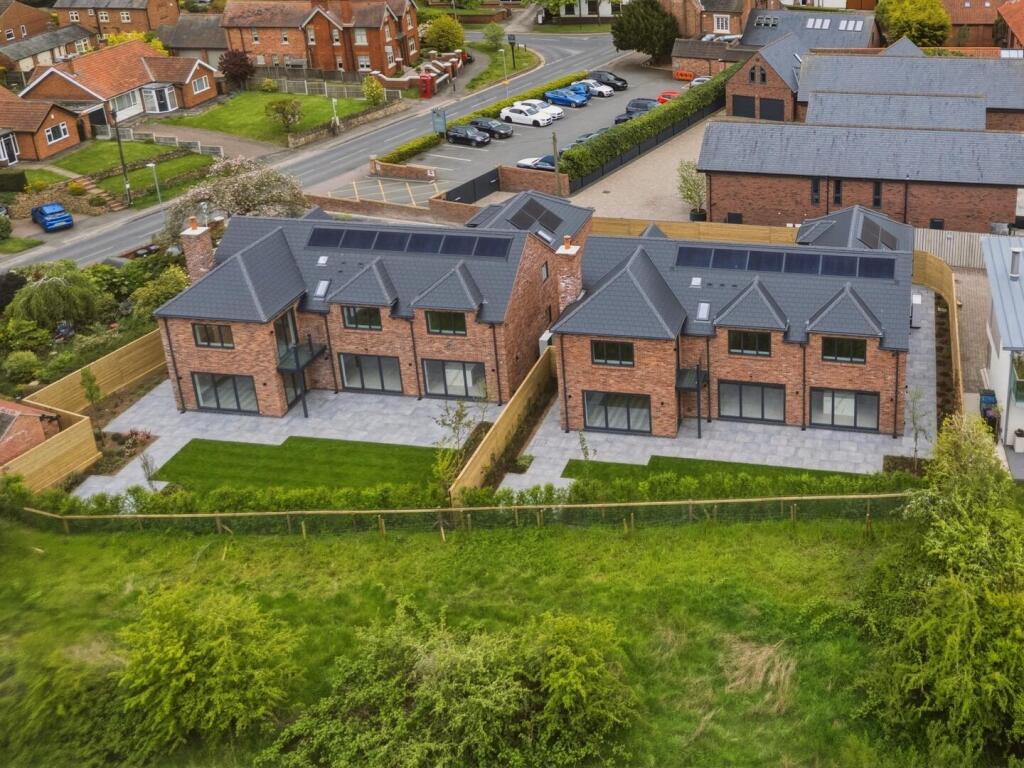 Main image of property: Main Road, Plumtree